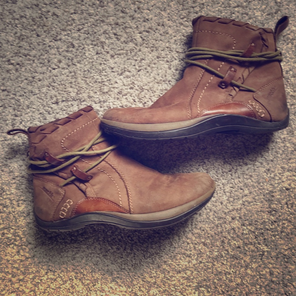 Earth Booties